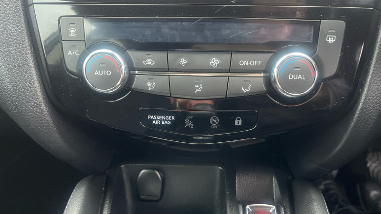 Nissan Qashqai 1.2 DiG-T N-Tec 5dr Petrol Hatchback